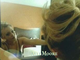 Alli_Moore
