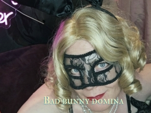 Bad_bunny_domina