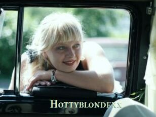 Hottyblondexx