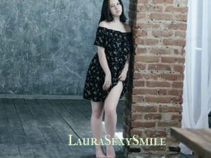 LauraSexySmile