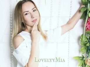 LovelyyMia