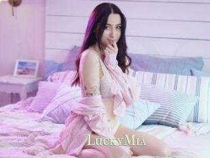 LuckyMia
