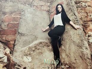 Mia19