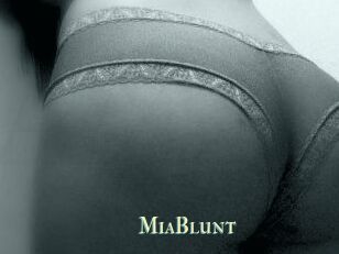 MiaBlunt