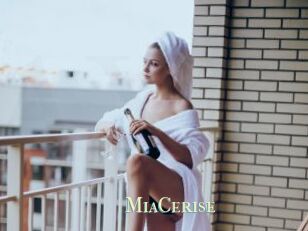 MiaCerise Actrice xxx