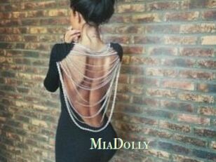 Mia_Dolly