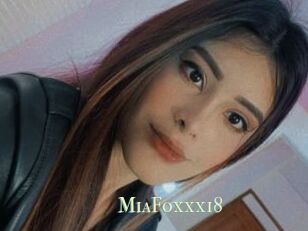 MiaFoxxx18