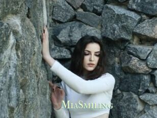 MiaSmiling