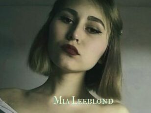 Mia_Leeblond