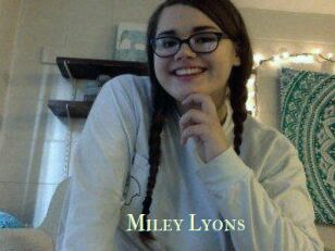 Miley_Lyons