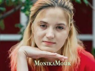 MonikaMour