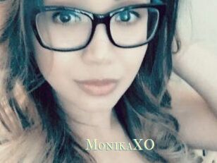 MonikaXO