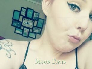 Moon_Davis