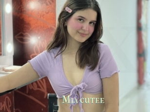 Mia_cutee