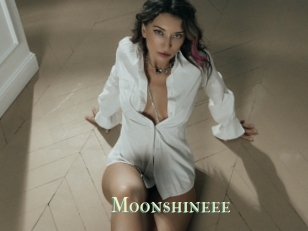 Moonshineee