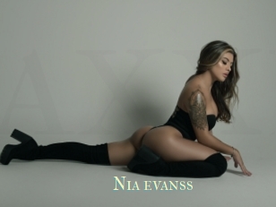 Nia_evanss