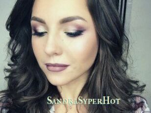 SandraSyperHot