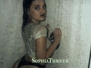 Sophia_Turner